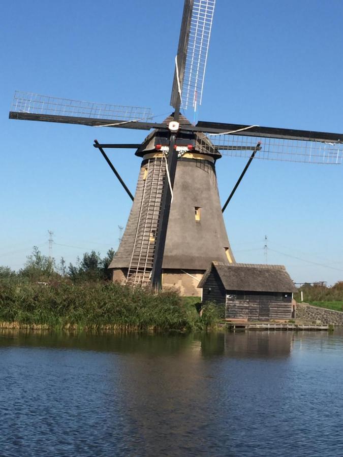 Het Boenhok Logies Bed & Breakfast Lekkerkerk Eksteriør bilde